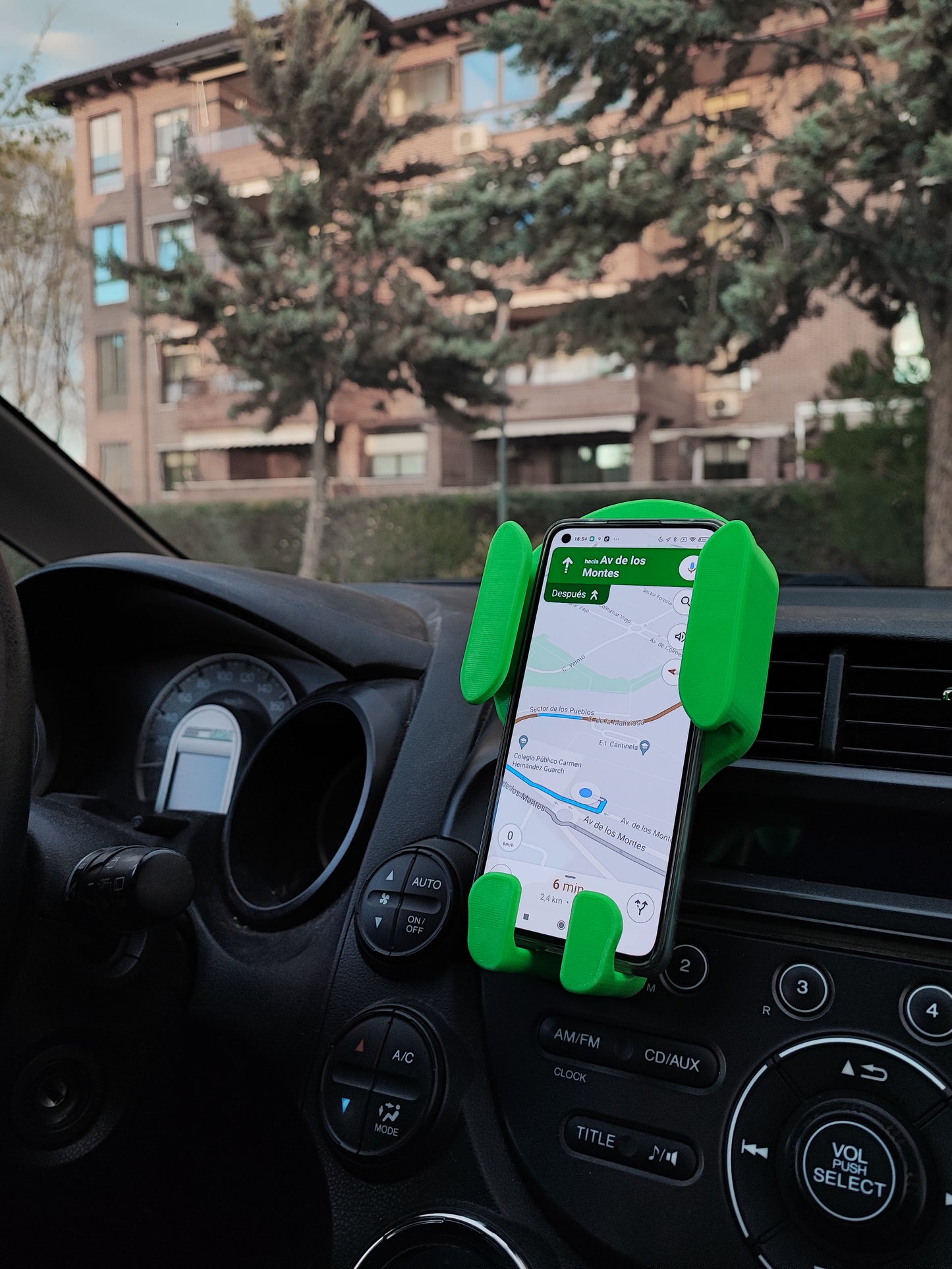 Crocodile Car Phone Holder
